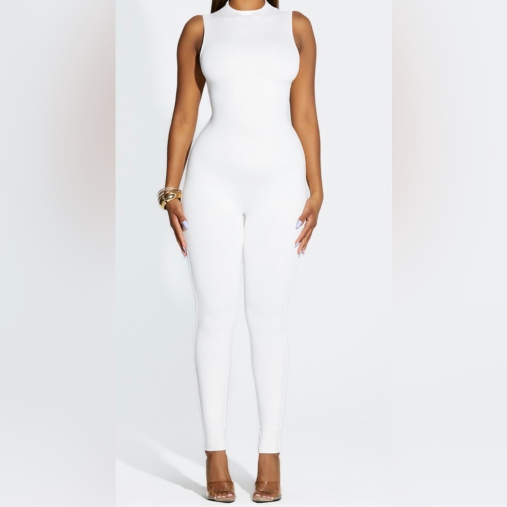 Naked wardrobe sleeveless jumpsuit